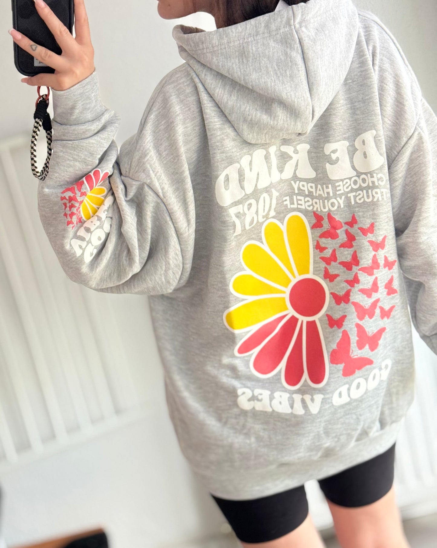 OVERSIZE GRAU BLUME