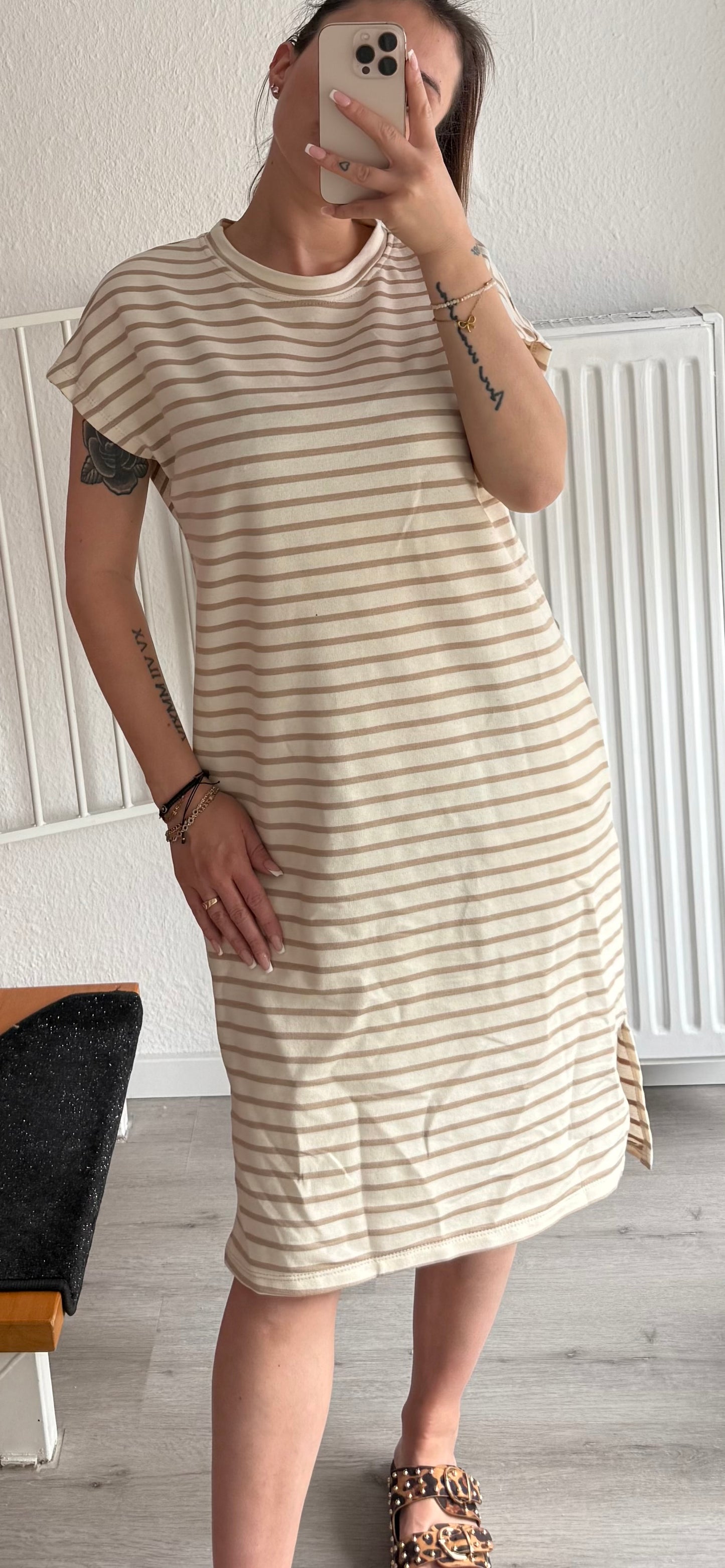 BEIGE STREIFEN